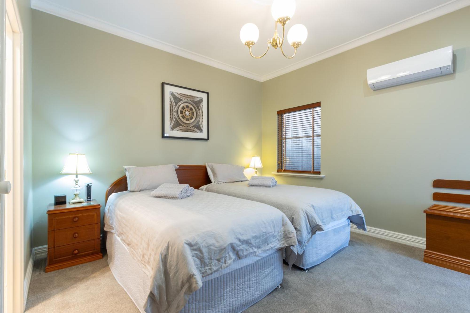 Durham Lodge Bed & Breakfast Perth Bagian luar foto